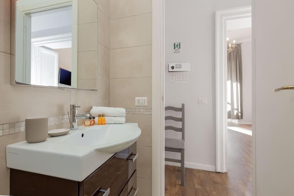 Big Flat In The Heart Of Trastevere 4 Bedrooms 3 Bath Rom